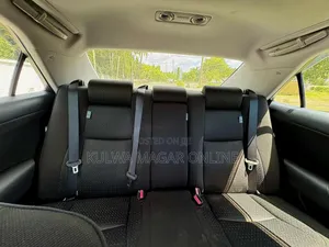 Toyota Crown 2010 Silver