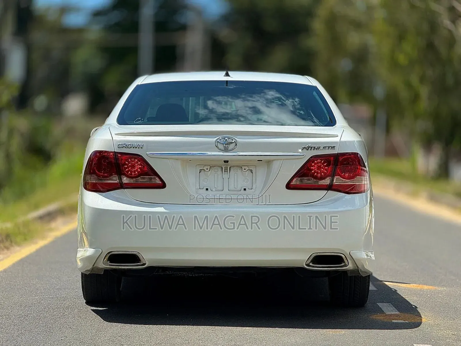 Toyota Crown 2010 Silver