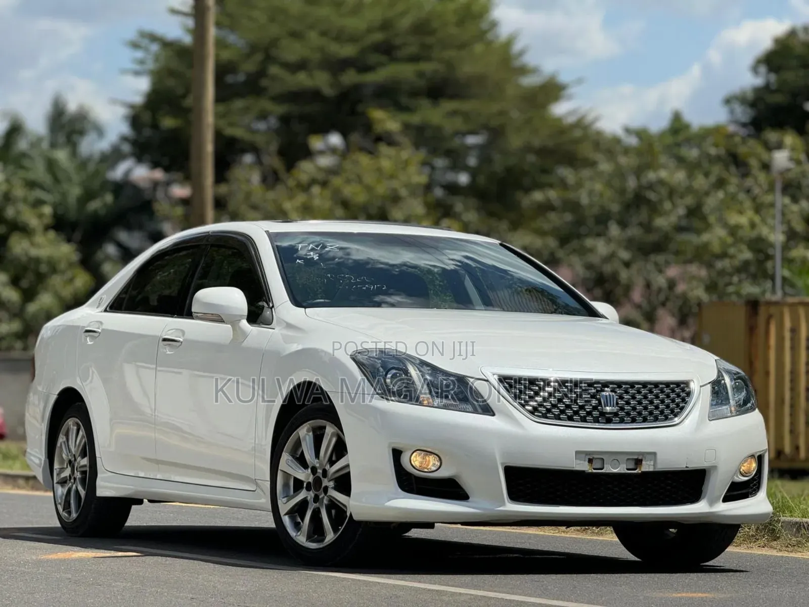 Toyota Crown 2010 Silver