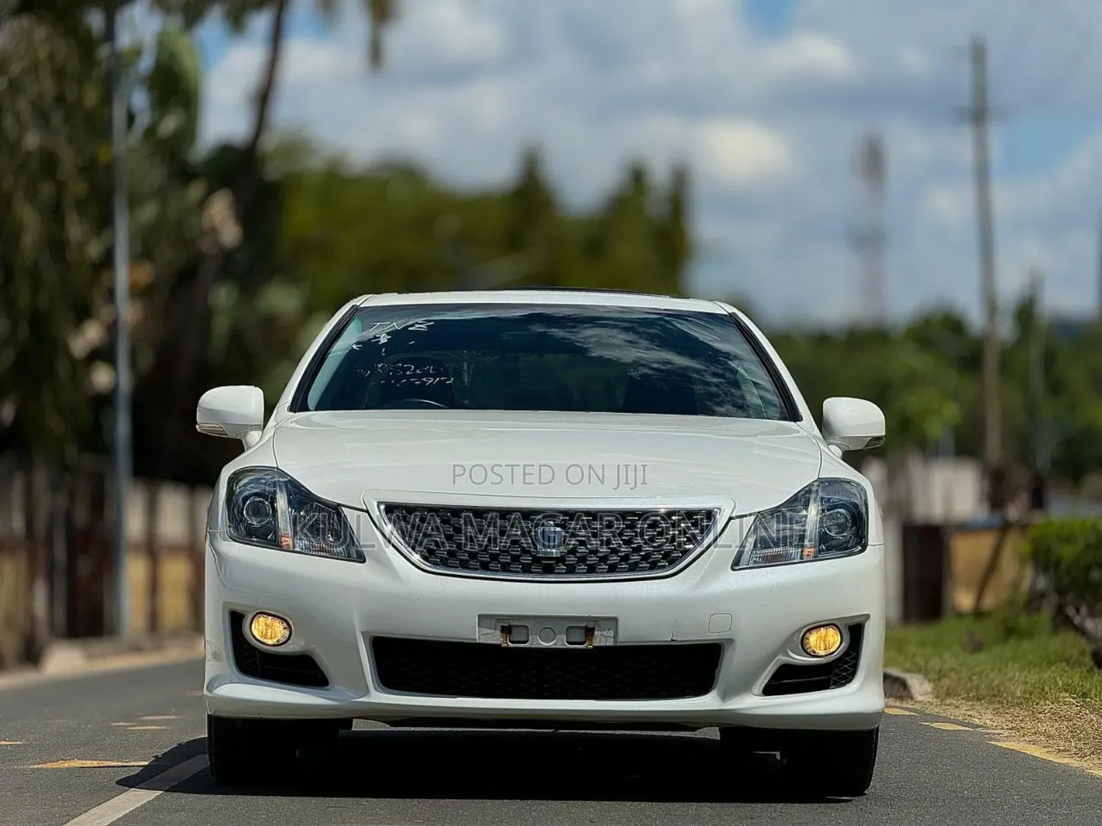 Toyota Crown 2010 Silver