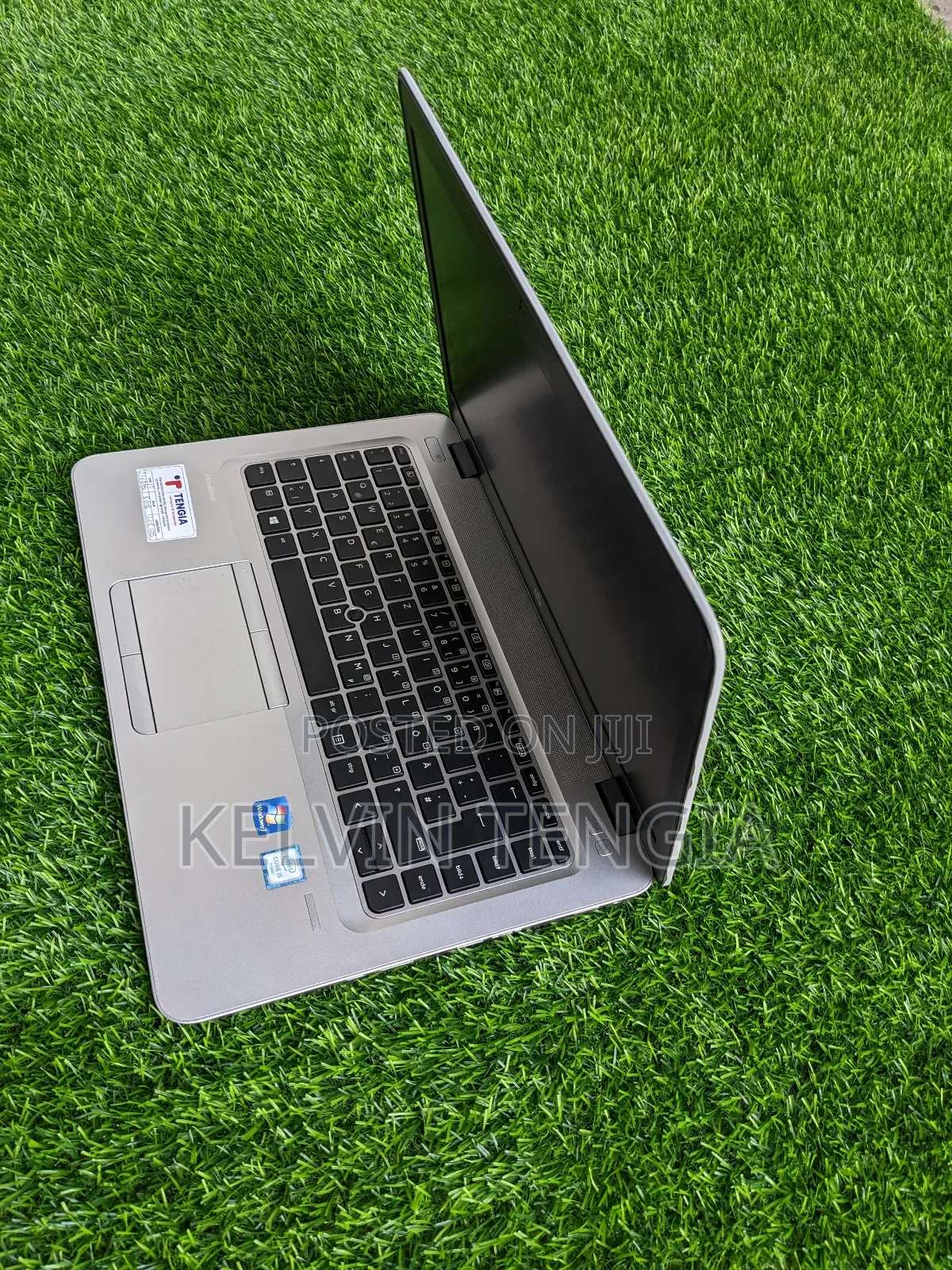 Laptop HP EliteBook 820 G3 8GB Intel Core I5 HDD+SSD 500GB