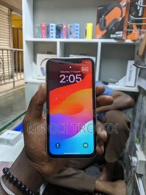Apple iPhone 11 64 GB White