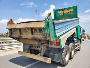 Mitsubishi Fuso Rosa 2000 Green