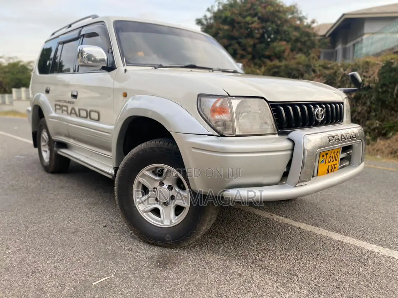 Toyota Land Cruiser Prado 2000 Silver