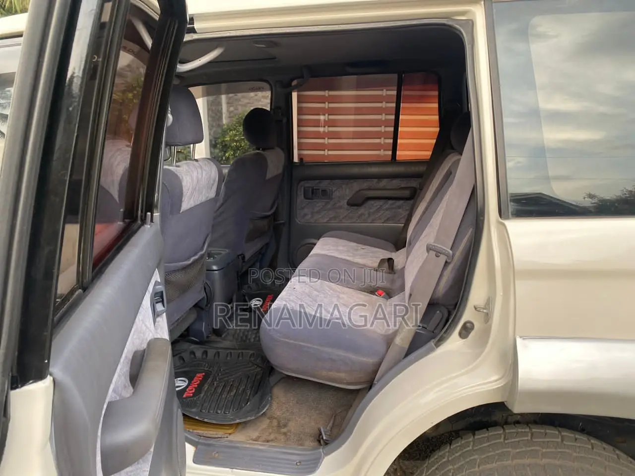 Toyota Land Cruiser Prado 2000 Silver