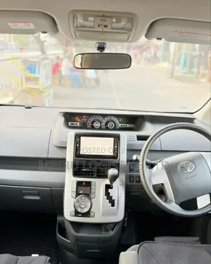 Toyota Noah 2008 Gray