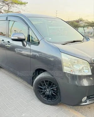 Toyota Noah 2008 Gray