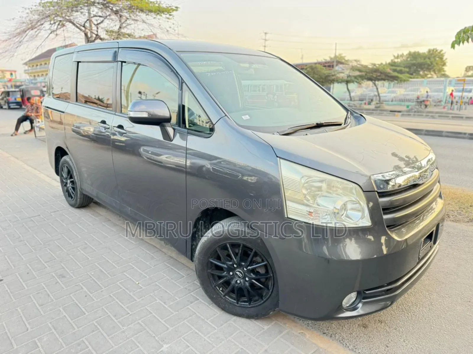Toyota Noah 2008 Gray