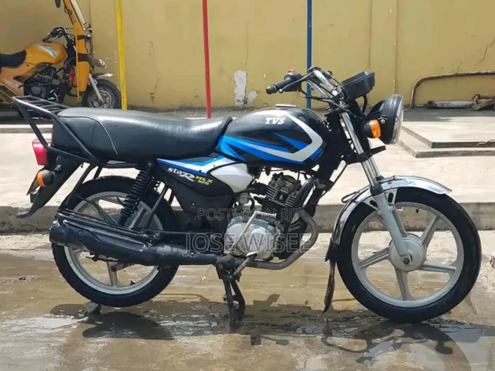 TVS HLX 125 2018 Black