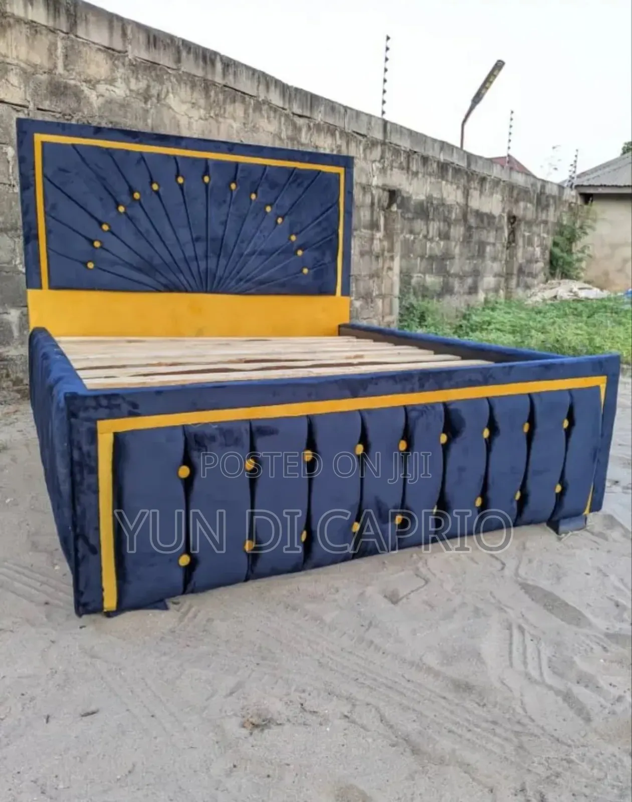 Bedsofa Classic Sana Mpya