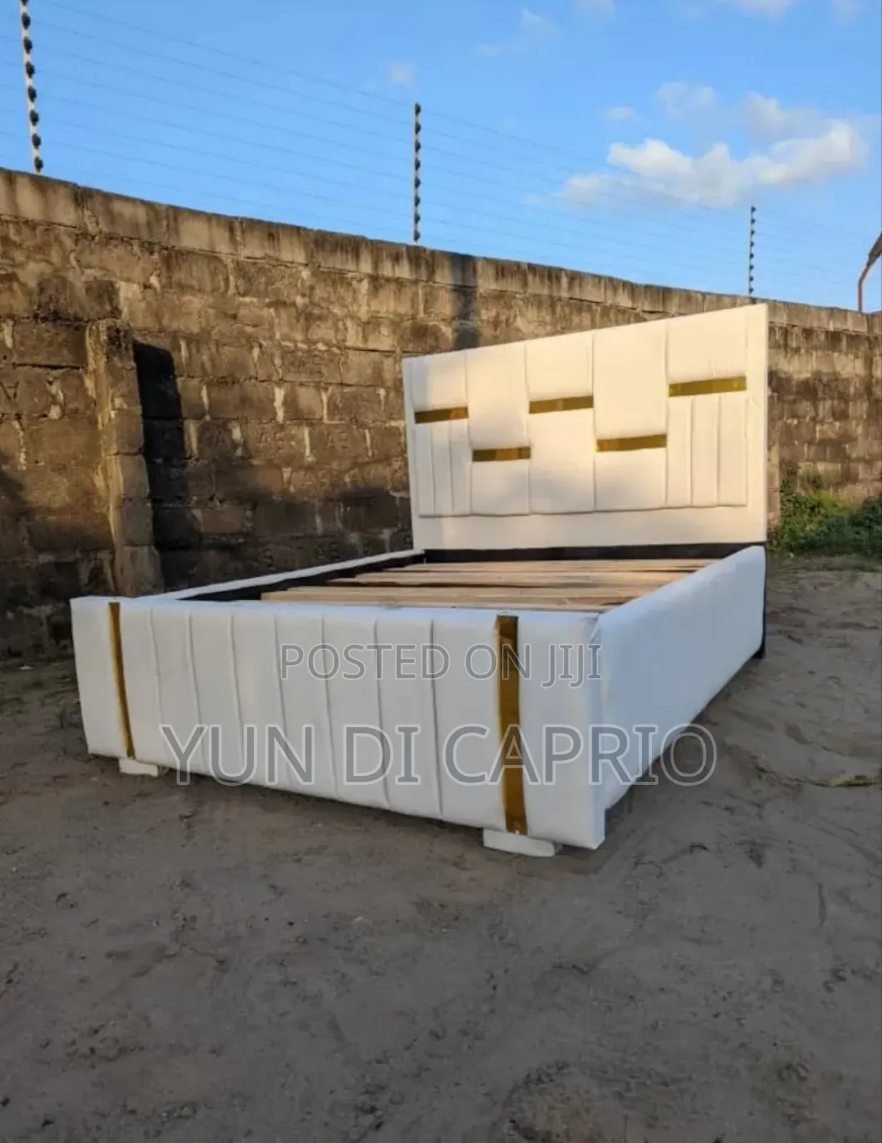 Bedsofa Classic Mpya