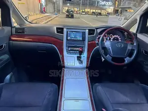 Toyota Vellfire 2009 White
