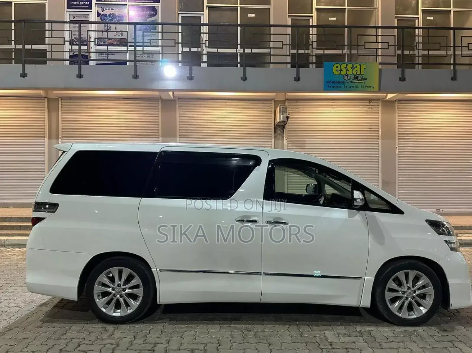 Toyota Vellfire 2009 White