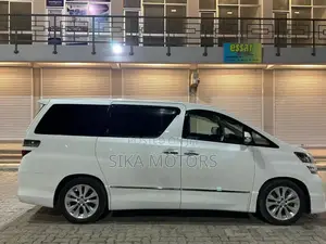 Toyota Vellfire 2009 White