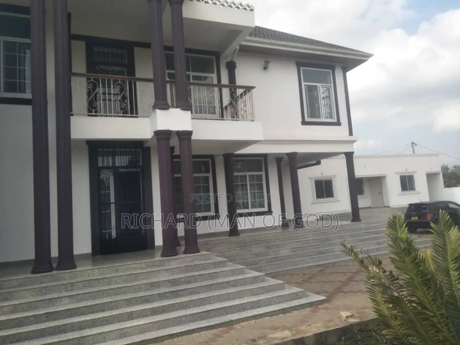 Furnished 5bdrm Villa in Central Business Area for rent