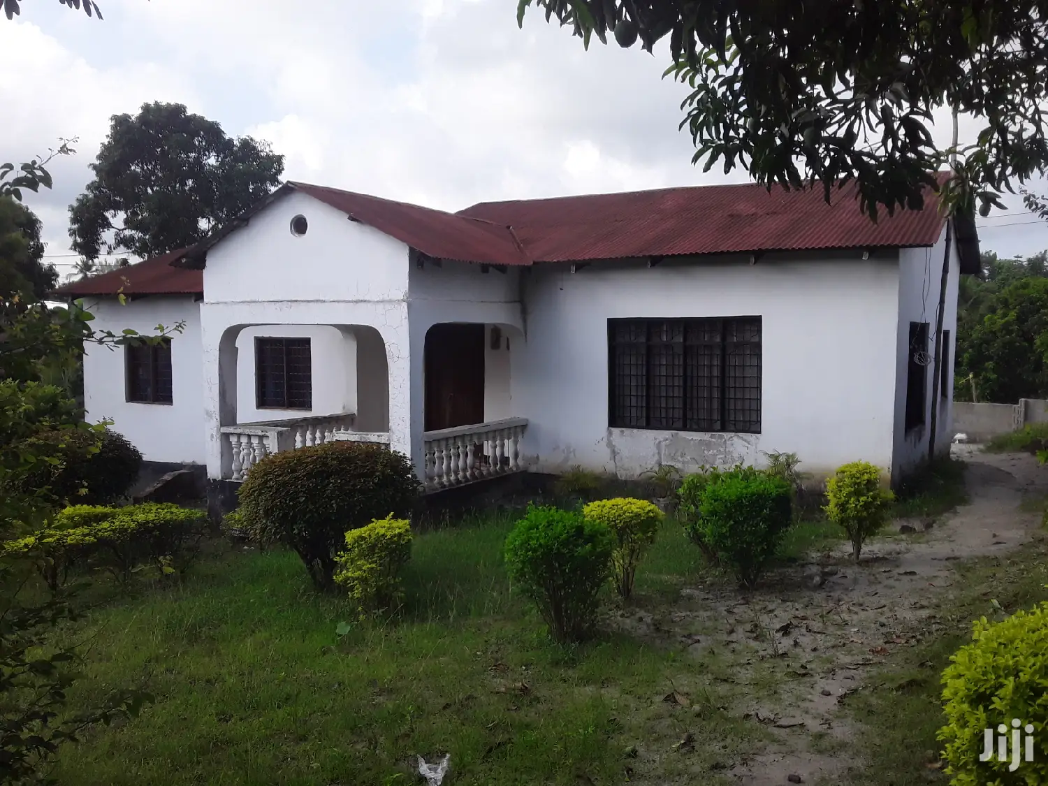 Furnished 3bdrm Townhouse/Terrace in , Kiluvya for sale