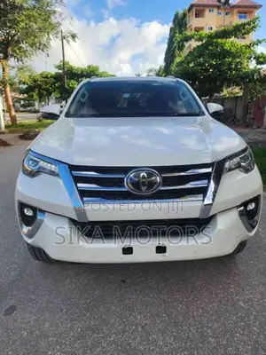 Toyota Fortuner 2019 White