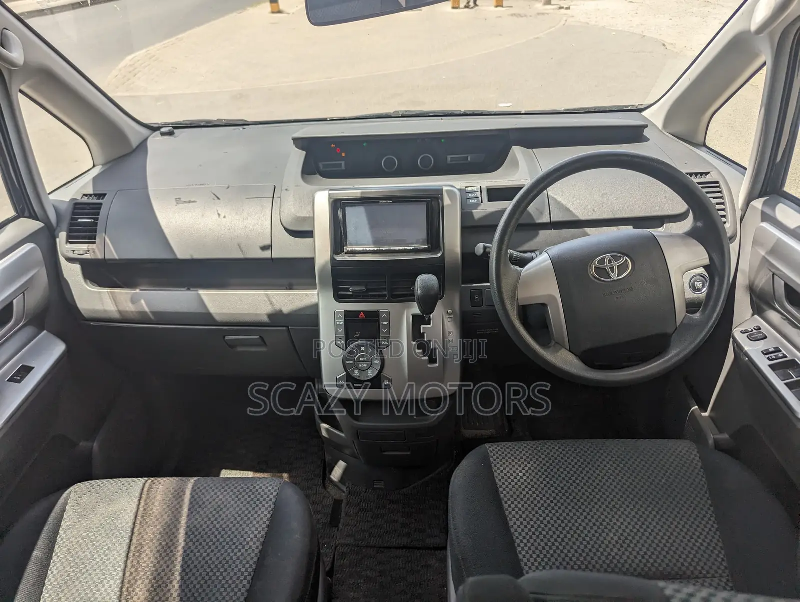 Toyota Noah 2009 Black