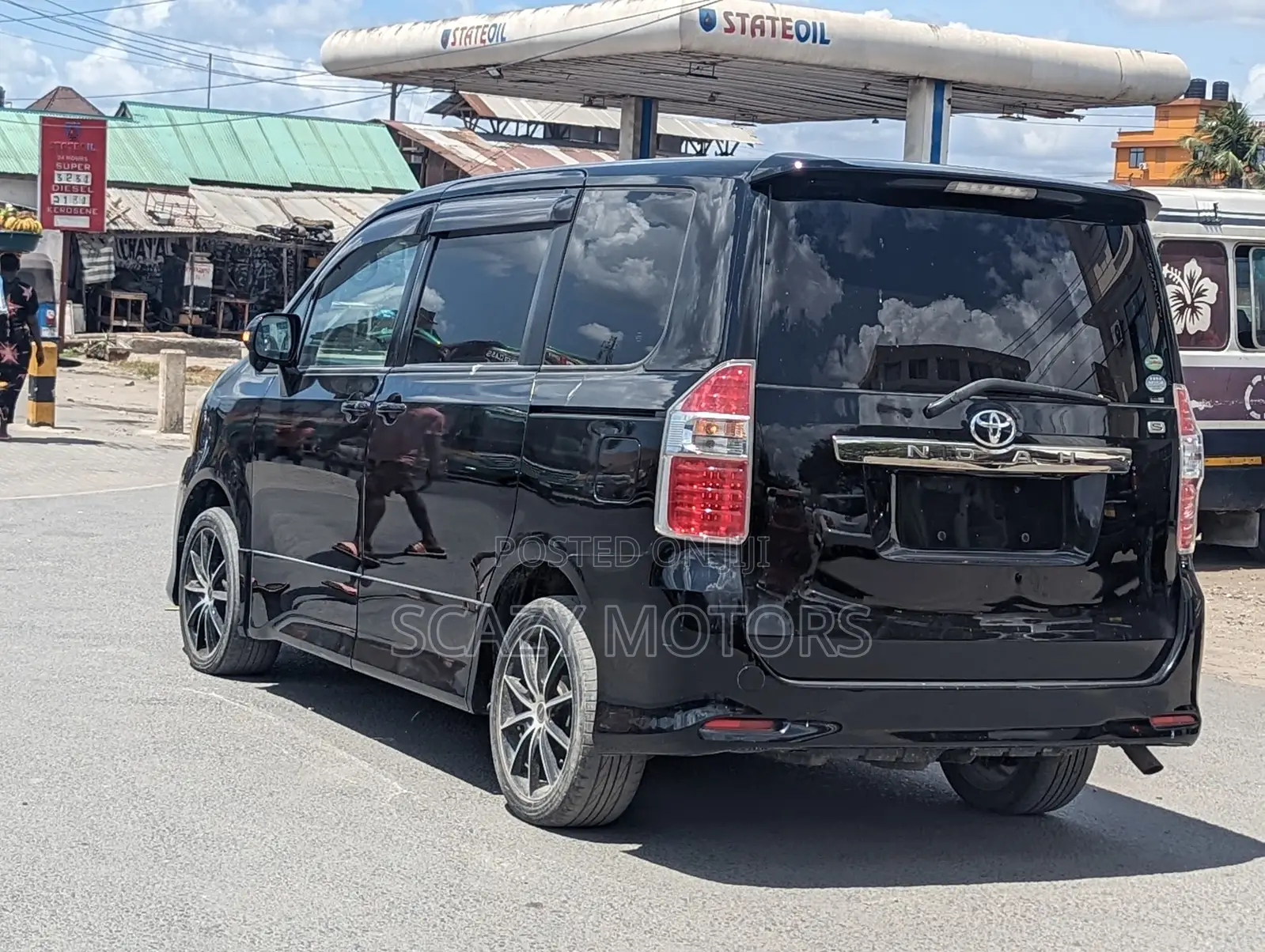 Toyota Noah 2009 Black