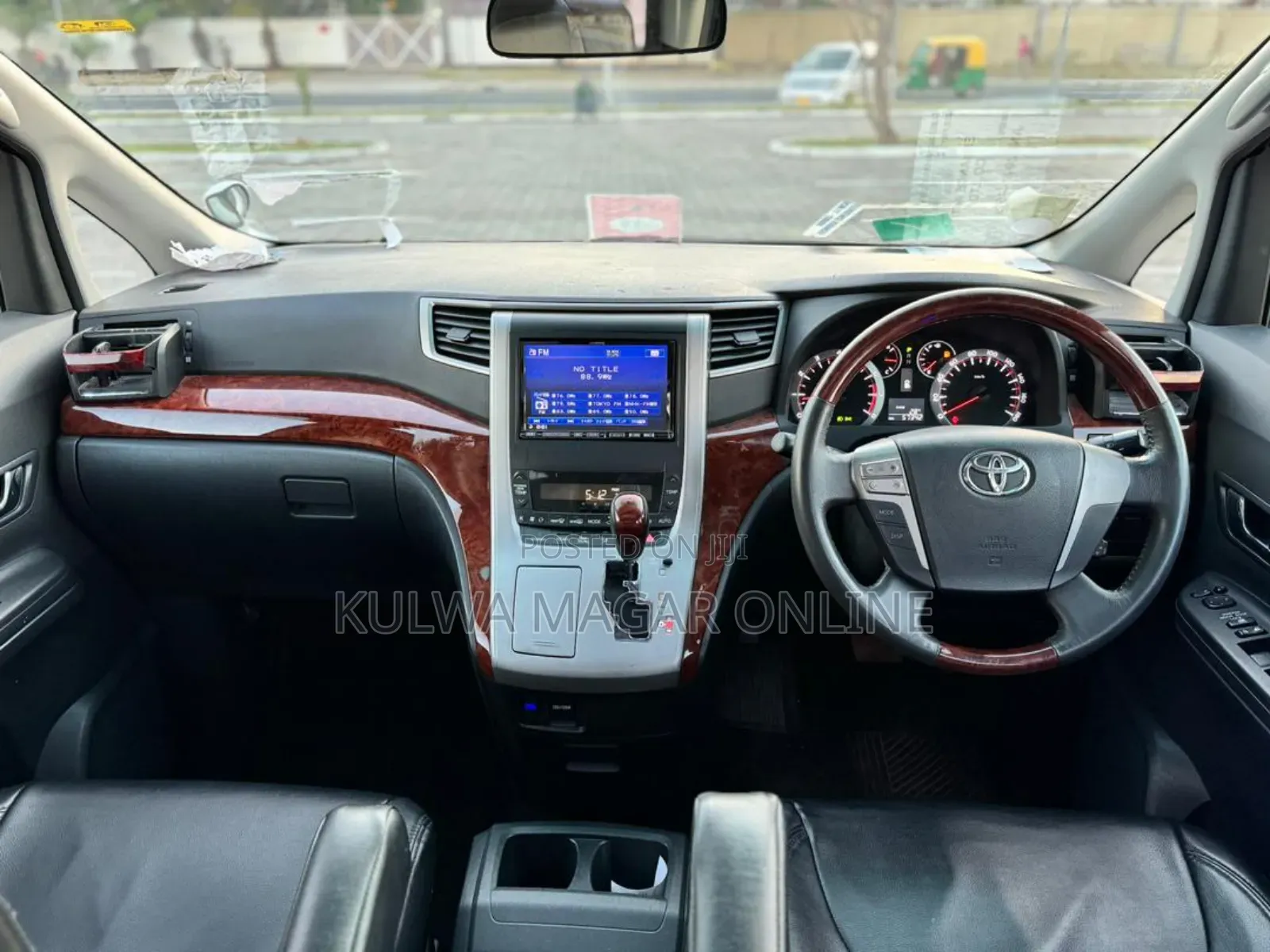 Toyota Vellfire 2010 White