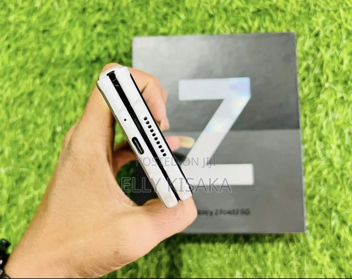 New Samsung Galaxy Z Fold 3 256 GB Silver