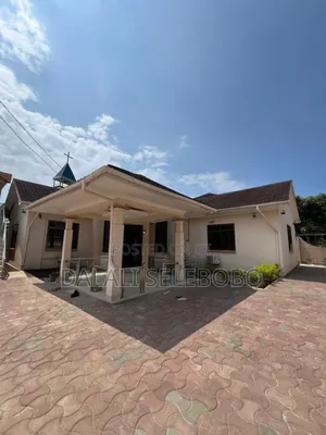 4bdrm Penthouse in Ununio, Kinondoni for sale