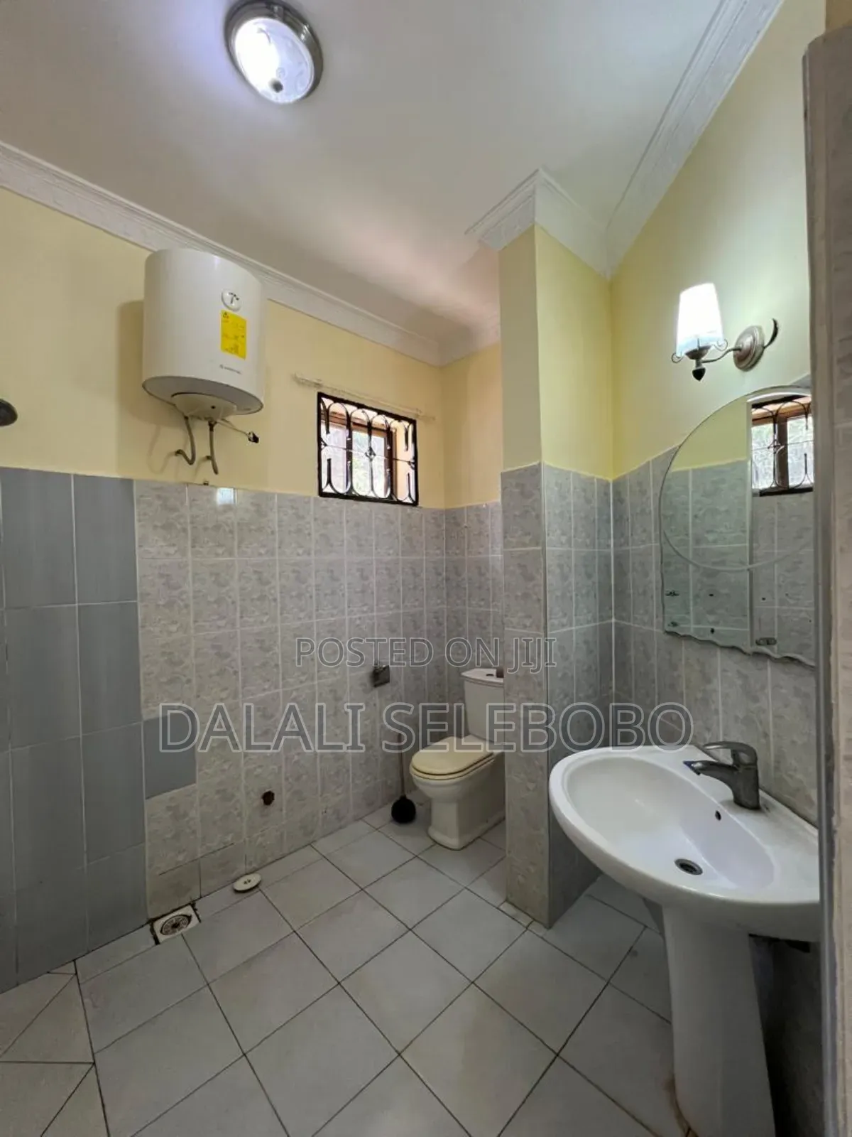 4bdrm Penthouse in Ununio, Kinondoni for sale
