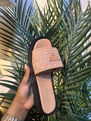 Sandal Nzuri Za Kike