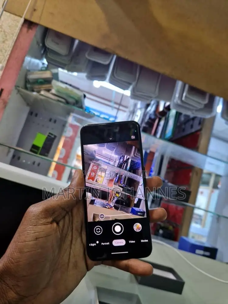Apple iPhone X 64 GB Black