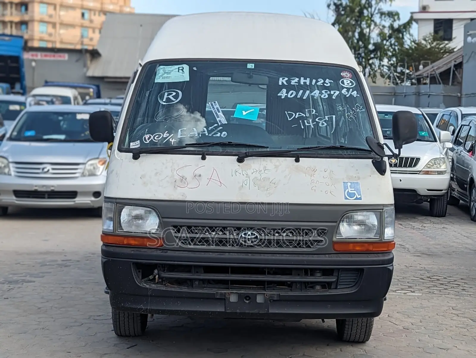 Toyota HiAce 2002 White
