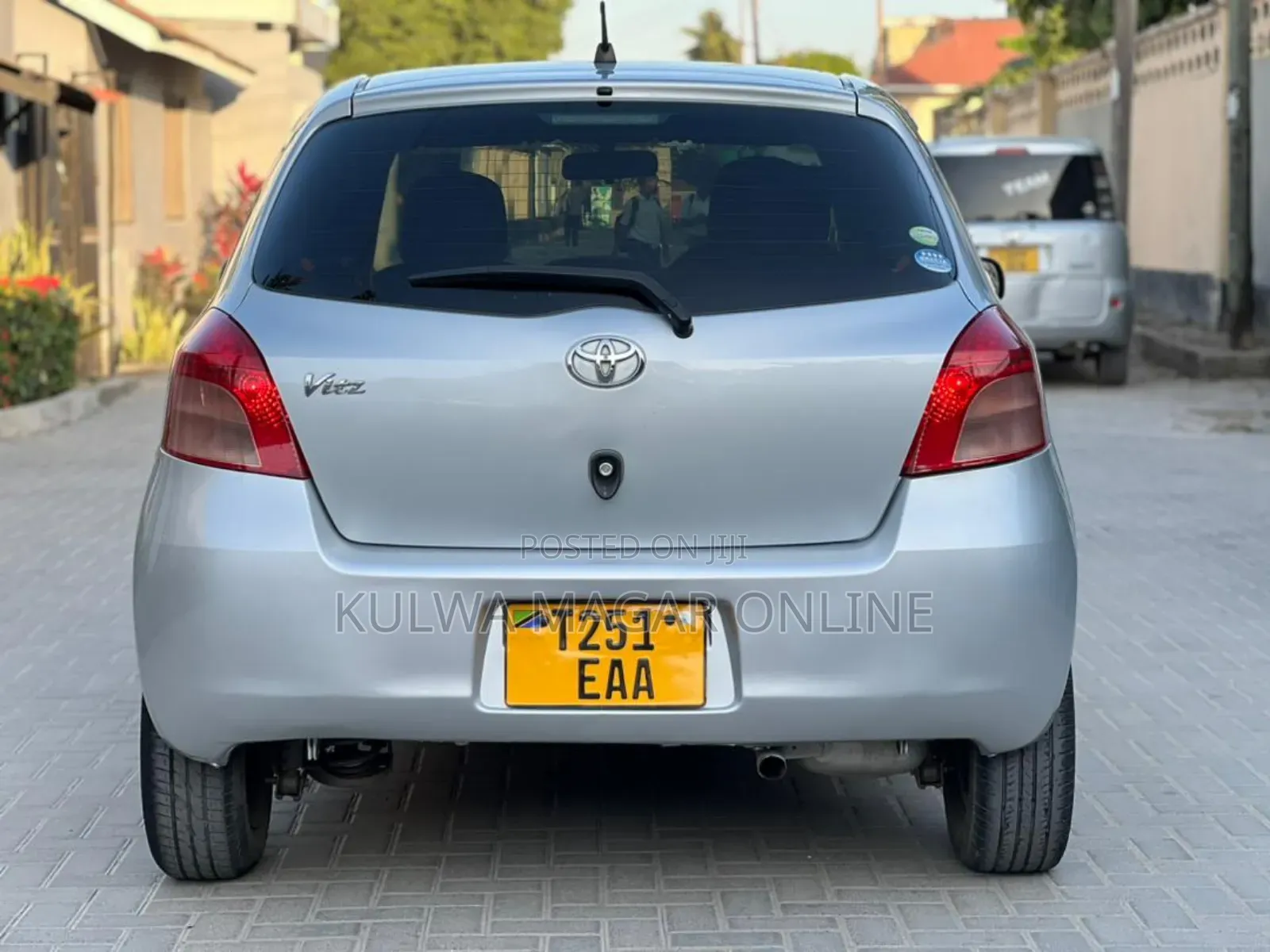 Toyota Vitz 2007 Silver