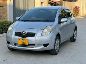Toyota Vitz 2007 Silver