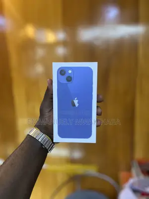 New Apple iPhone 13 128 GB Blue