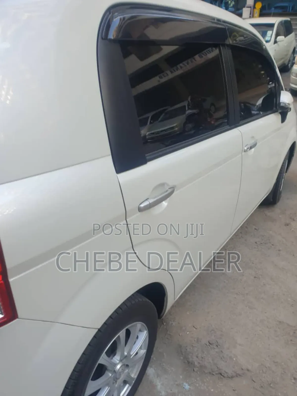 Toyota Porte 2010 White