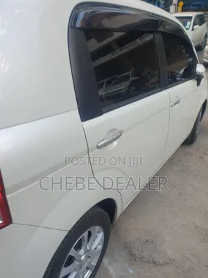 Toyota Porte 2010 White