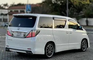 Toyota Vellfire 2010 White