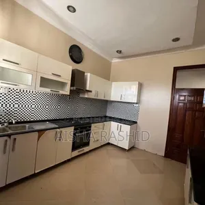 5bdrm House in Kinondoni for sale