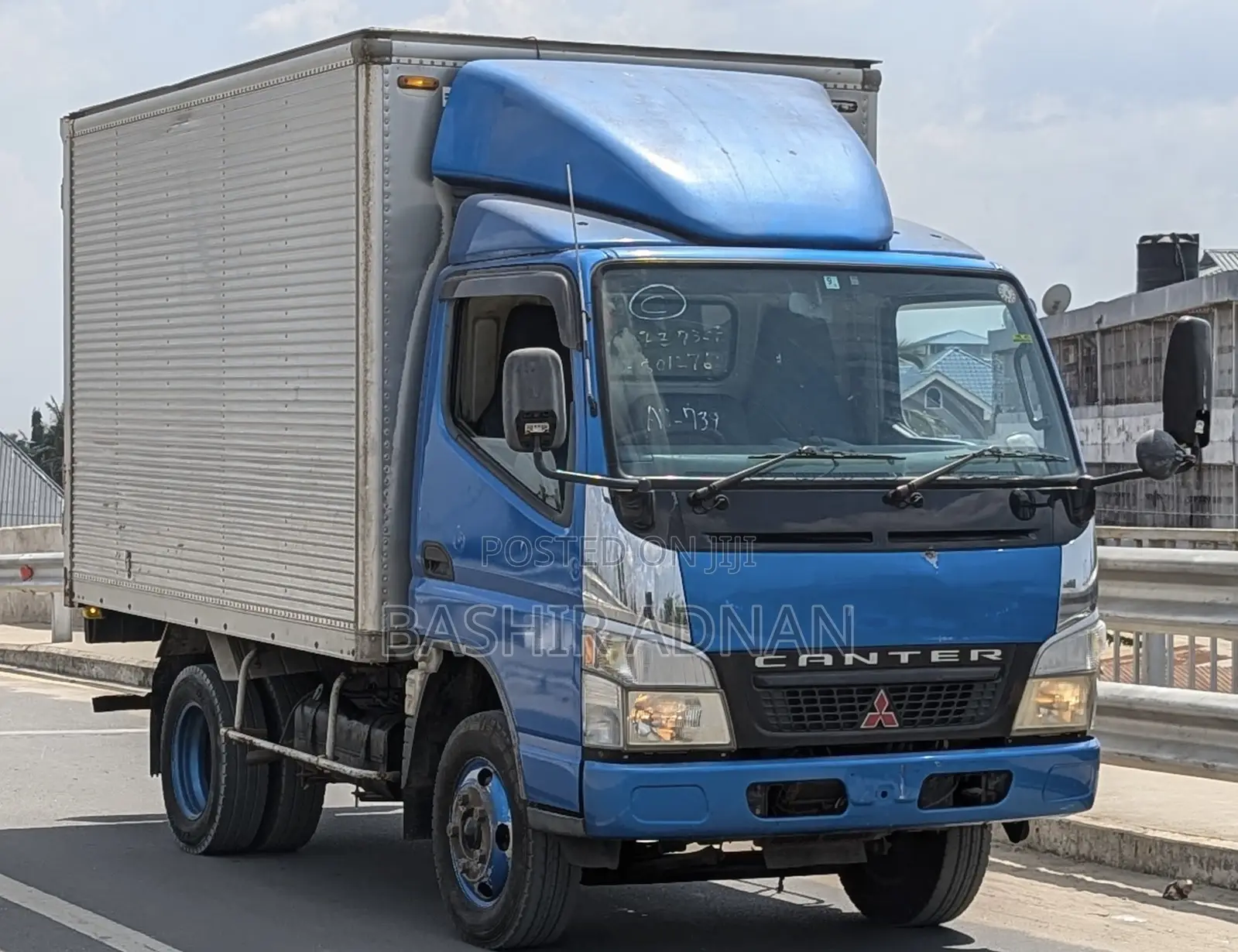 Mitsubishi Canter Box Body Tani 2.