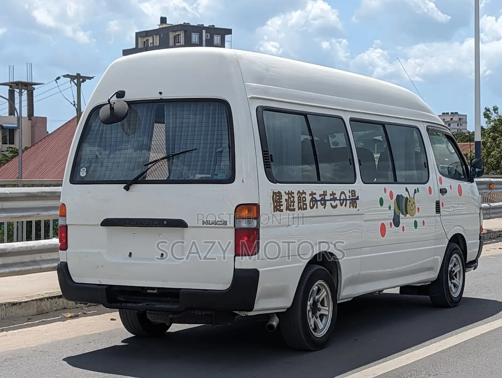 Toyota HiAce 2002 White