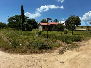 Eneo Lenye Ukubwa Wa SQMT 1000 Linauzwa Lipo Mbweni Mpiji