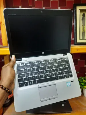 Laptop HP EliteBook 820 G3 8GB Intel Core I5 SSD 256GB