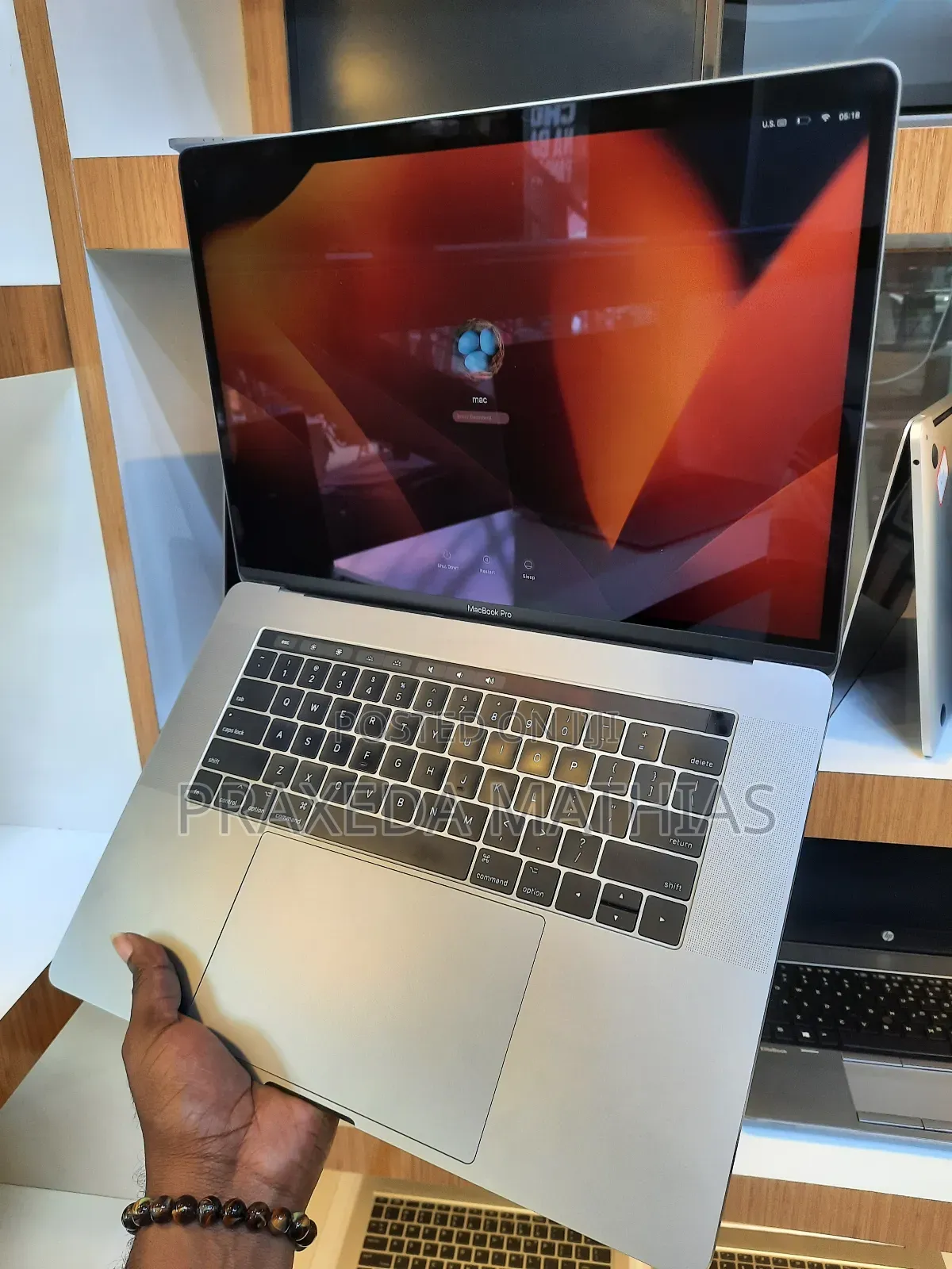 Laptop Apple MacBook Pro 2017 16GB Intel Core I7 SSD 512GB