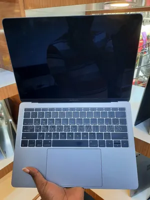 Laptop Apple MacBook Pro 2017 16GB Intel Core I5 SSD 256GB