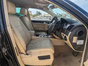 Volkswagen Touareg 2010 Black