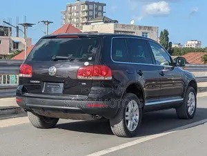 Volkswagen Touareg 2010 Black