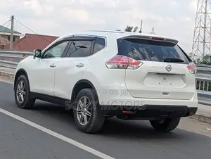 Nissan X-Trail 2014 White