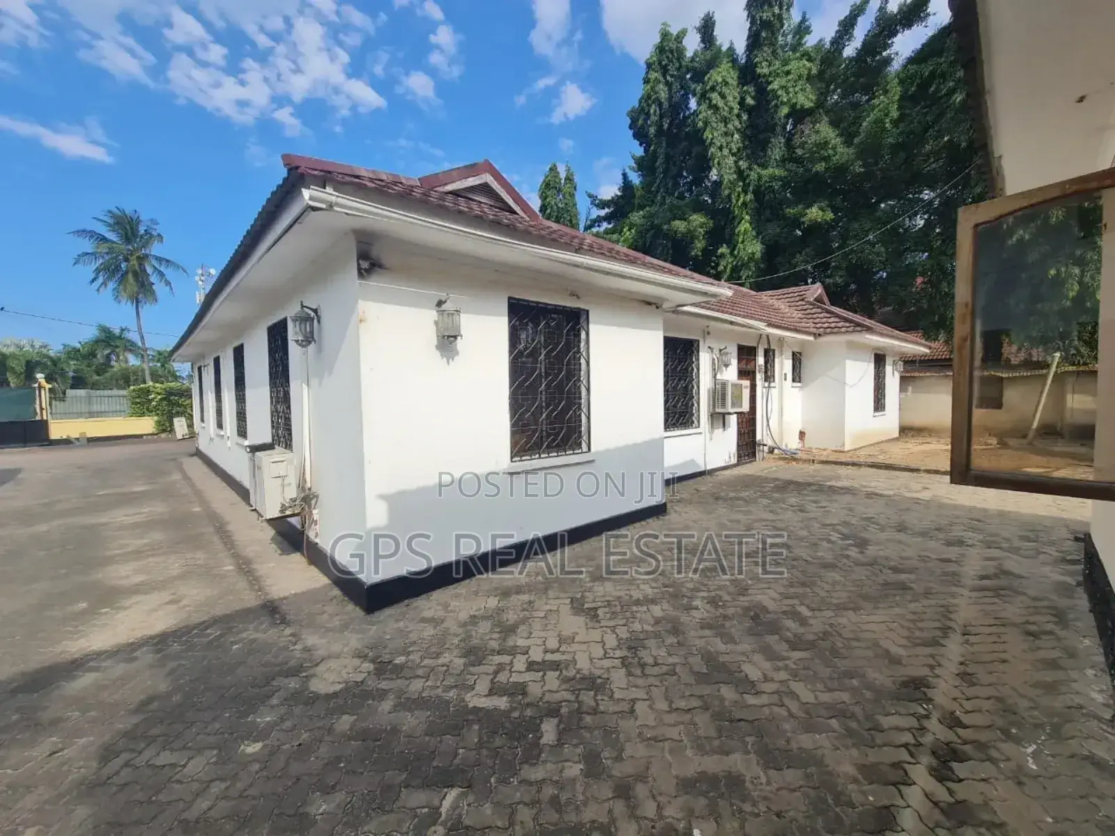 6bdrm House in Mikocheni B, Kinondoni for sale