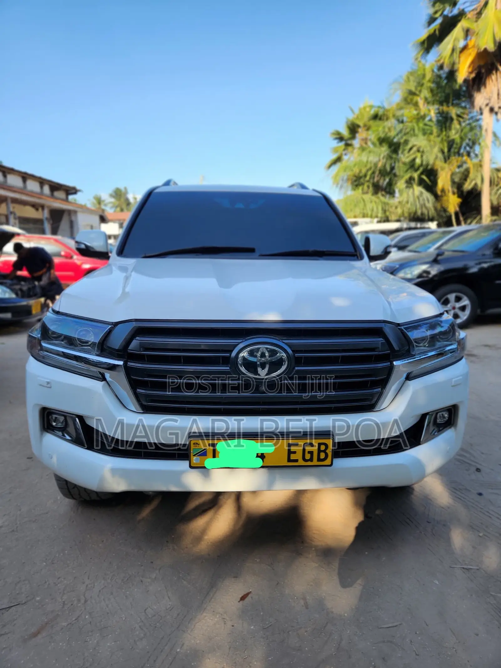 Toyota Land Cruiser 2017 White