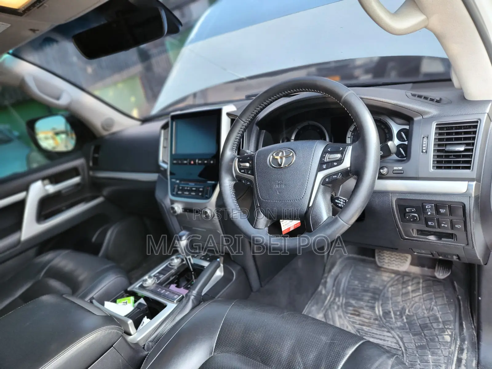 Toyota Land Cruiser 2017 White
