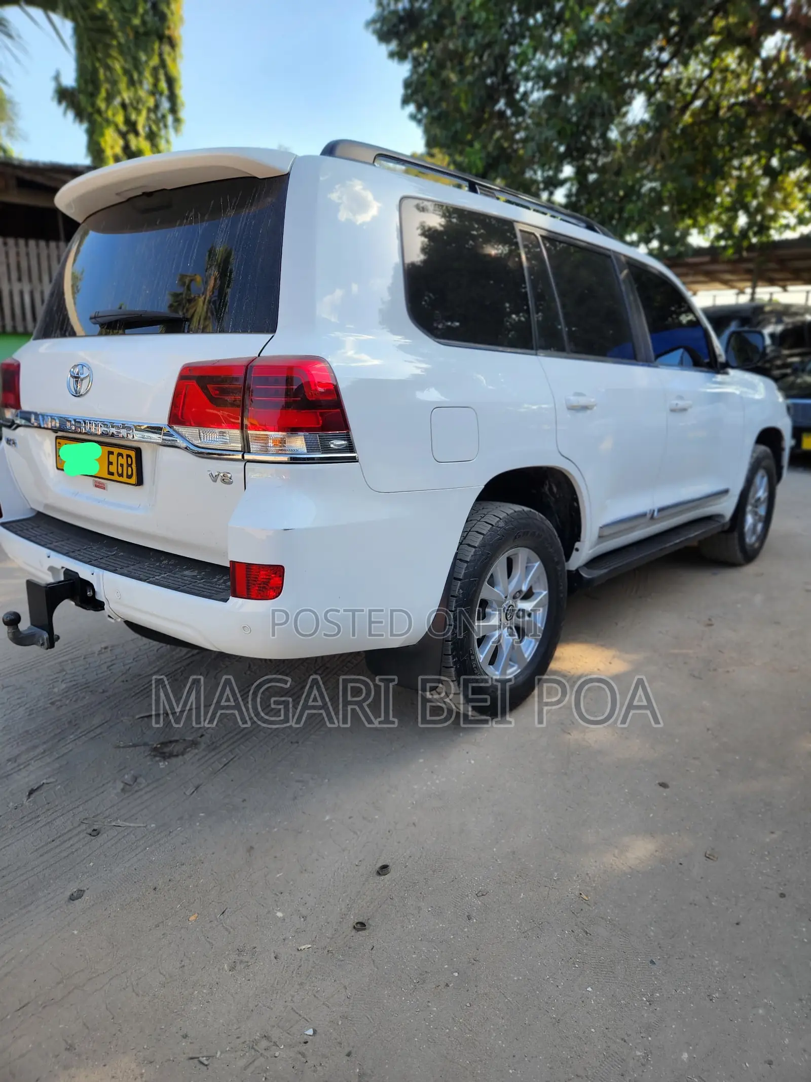 Toyota Land Cruiser 2017 White